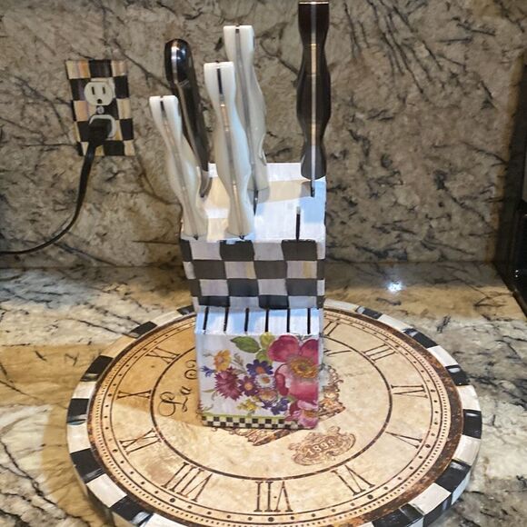 Solid Wood Hand Painted Knife Block - Picture 5 of 6